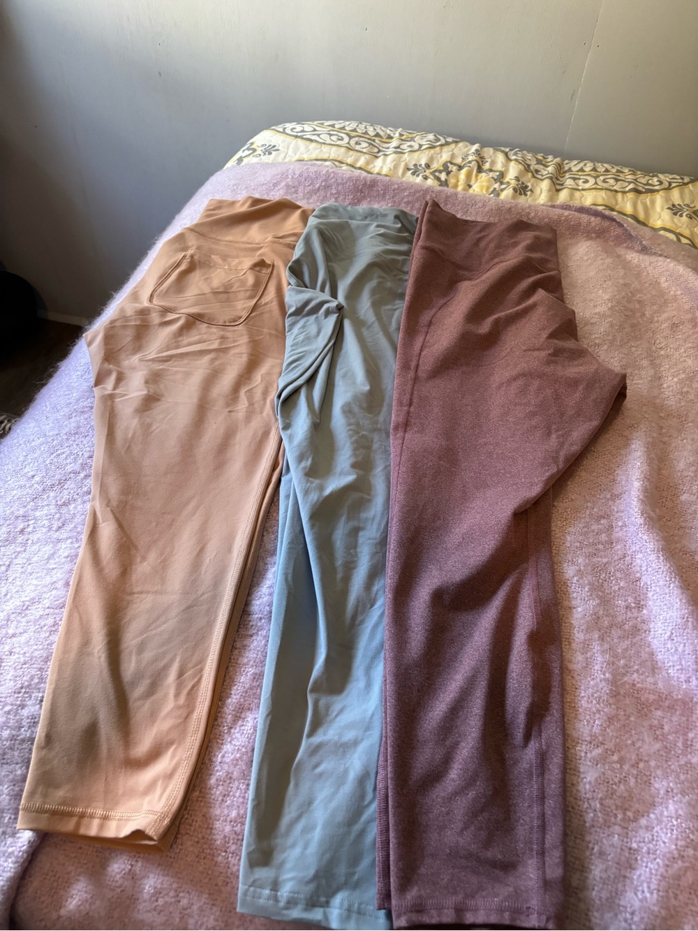Bundle of leggings